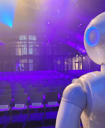 Pepper robot als host Pepper robot als host